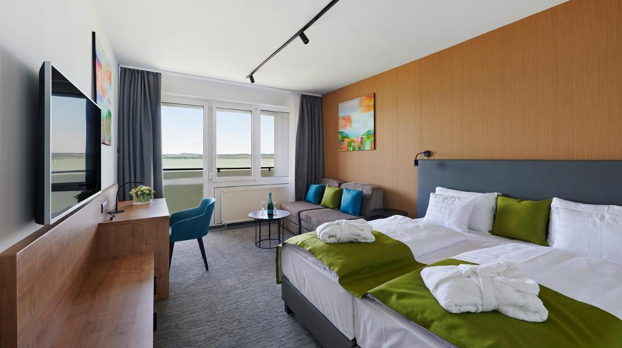 Hotel Otp Balatonszárszó المظهر الخارجي الصورة
