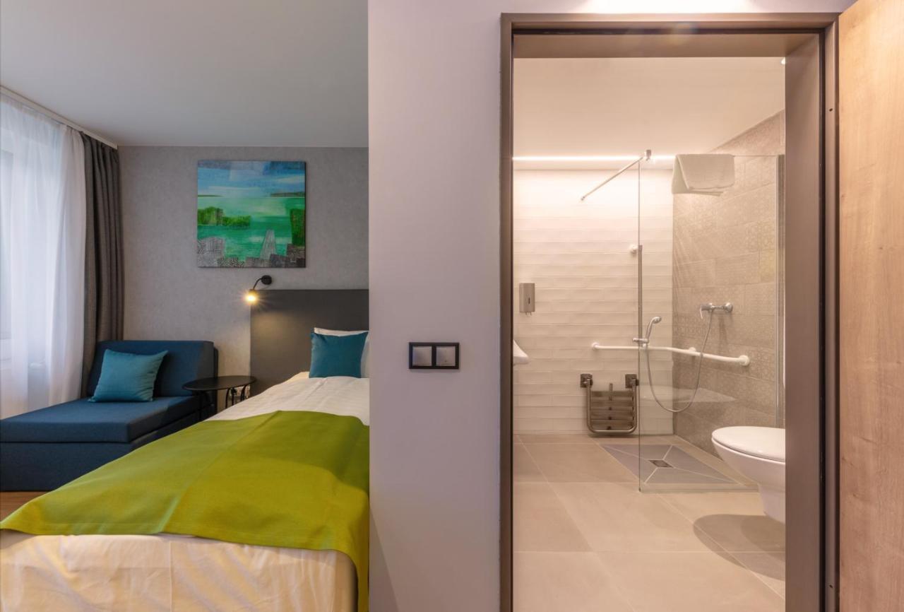 Hotel Otp Balatonszárszó المظهر الخارجي الصورة