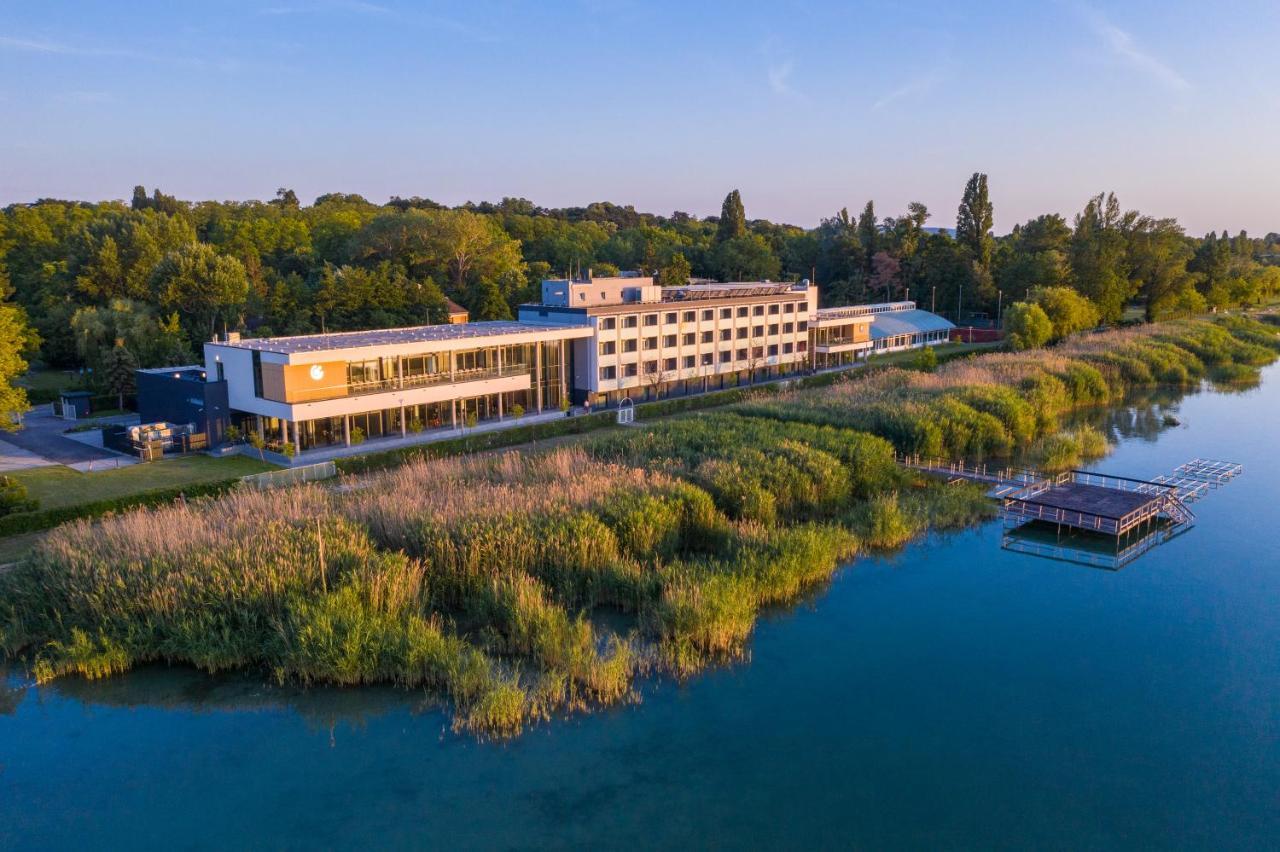 Hotel Otp Balatonszárszó المظهر الخارجي الصورة
