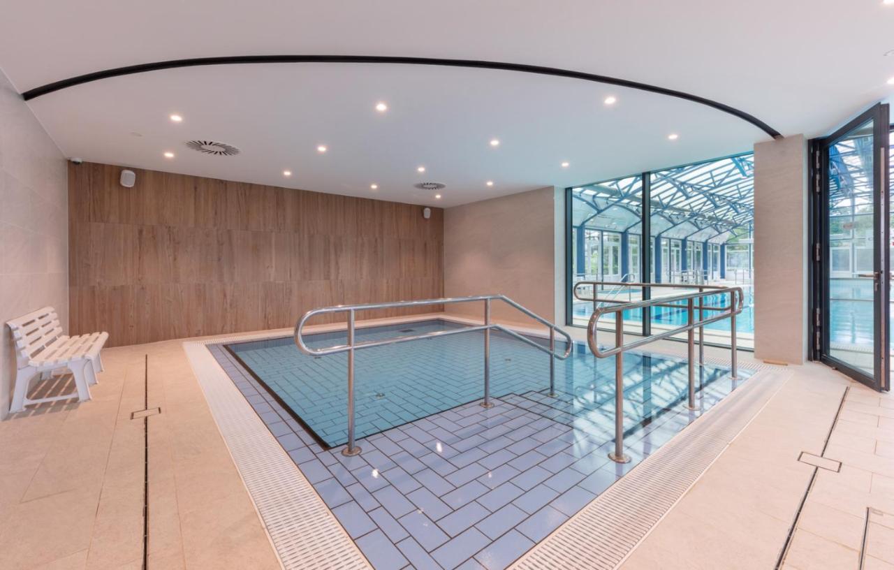 Hotel Otp Balatonszárszó المظهر الخارجي الصورة